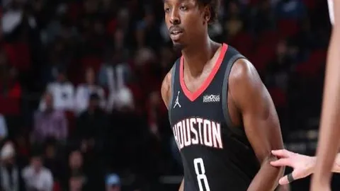 天津男排力克强敌勇夺“金局”胜利，荣获男排超级联赛季军——新华网资讯